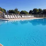 Сasa de vacaciones Polderhuis 78 Parking And Shared Pool By Interhome