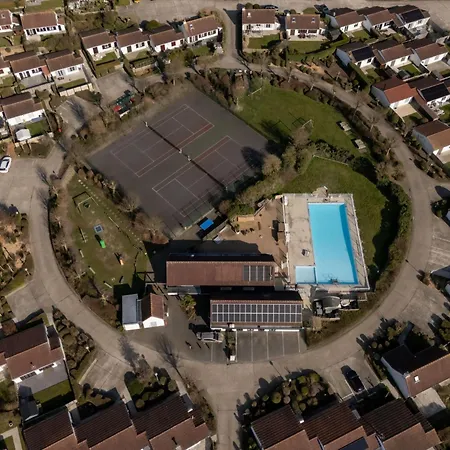 別荘 Polderhuis 78 Parking And Shared Pool By Interhome *