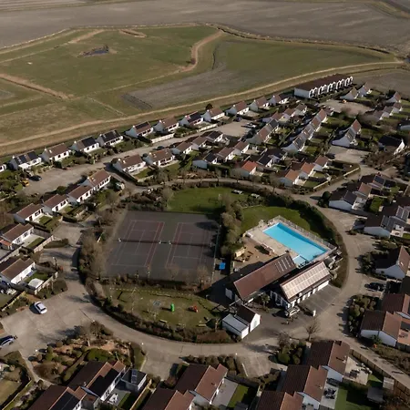 Polderhuis 78 Parking And Shared Pool By Interhome デ ハーン